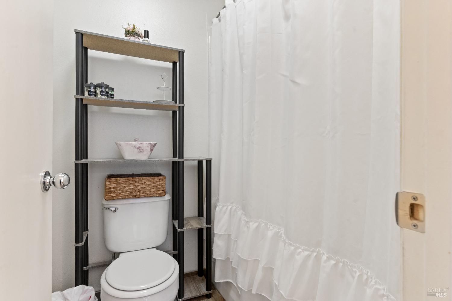 Detail Gallery Image 23 of 36 For 706 Powderhorn Ave, Santa Rosa,  CA 95407 - 3 Beds | 2/1 Baths