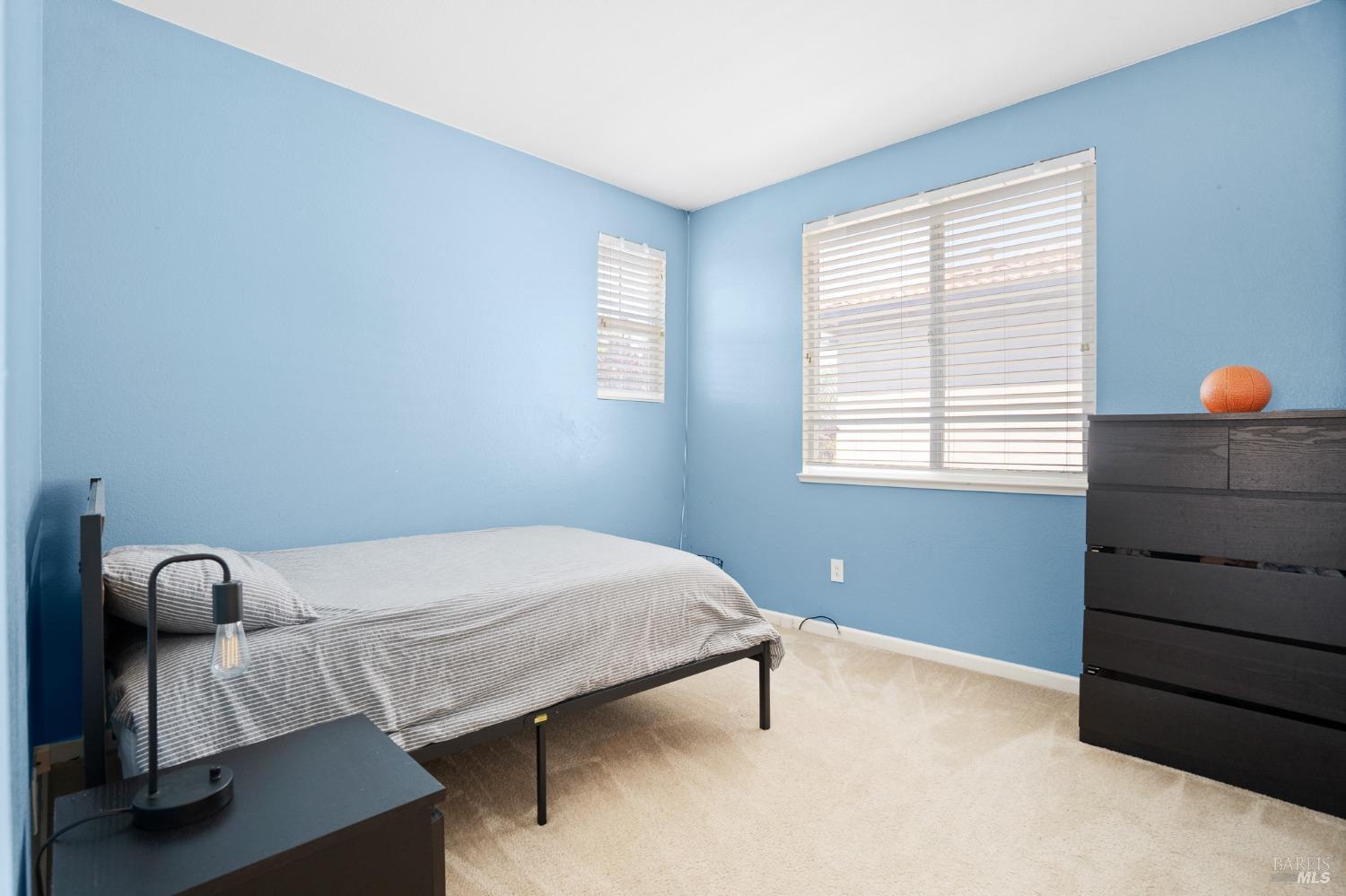 Detail Gallery Image 36 of 51 For 825 Hampton St, Vacaville,  CA 95687 - 4 Beds | 3/1 Baths