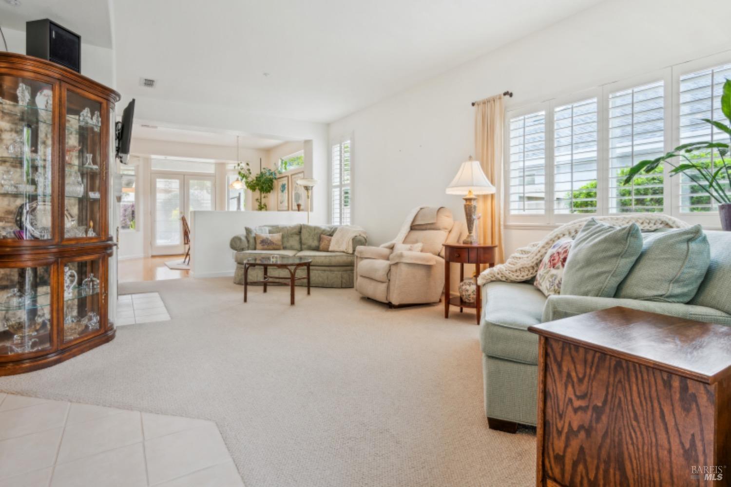 Detail Gallery Image 4 of 27 For 279 Red Mountain Dr, Cloverdale,  CA 95425 - 2 Beds | 2 Baths