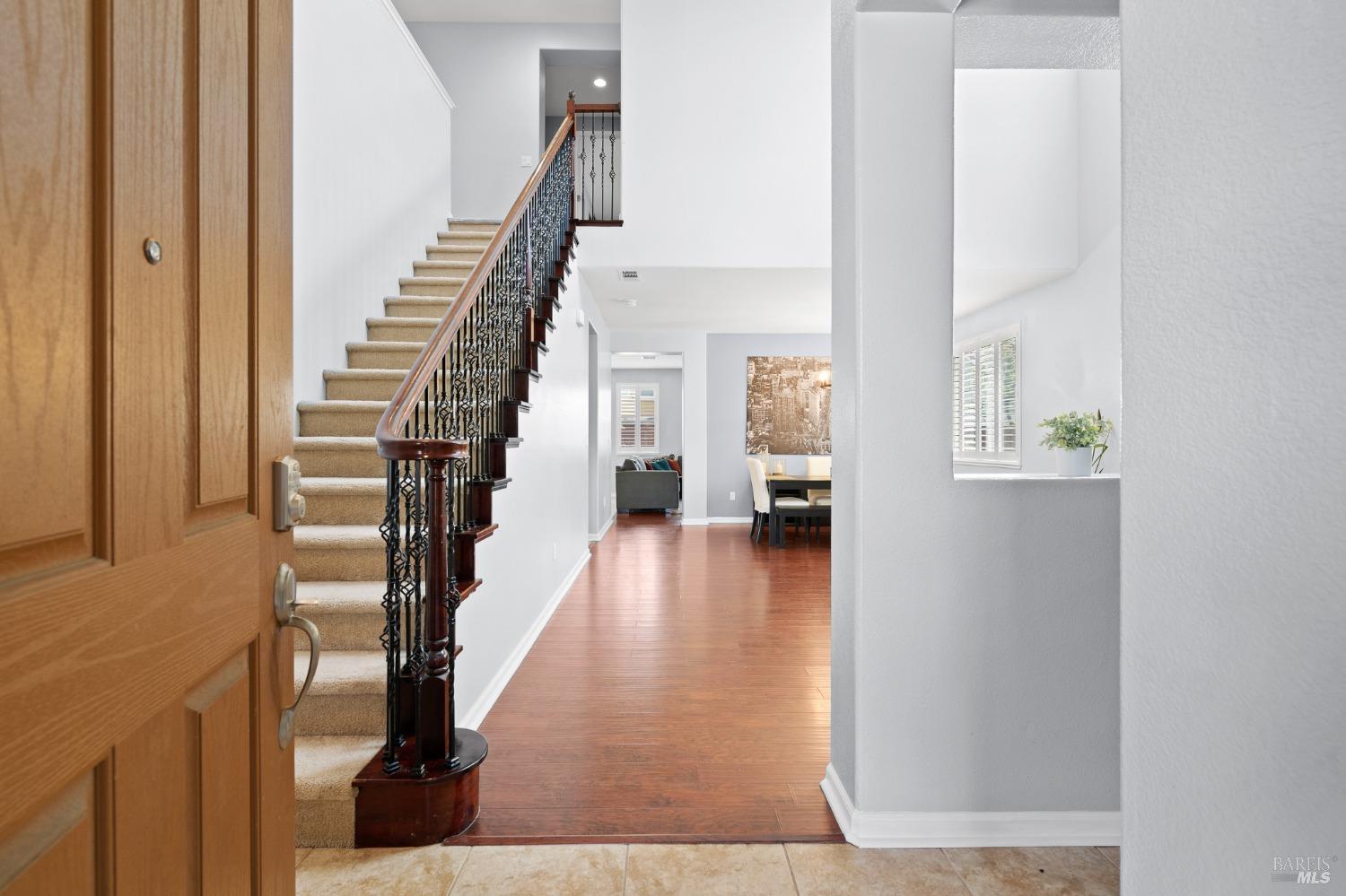 Detail Gallery Image 5 of 51 For 825 Hampton St, Vacaville,  CA 95687 - 4 Beds | 3/1 Baths