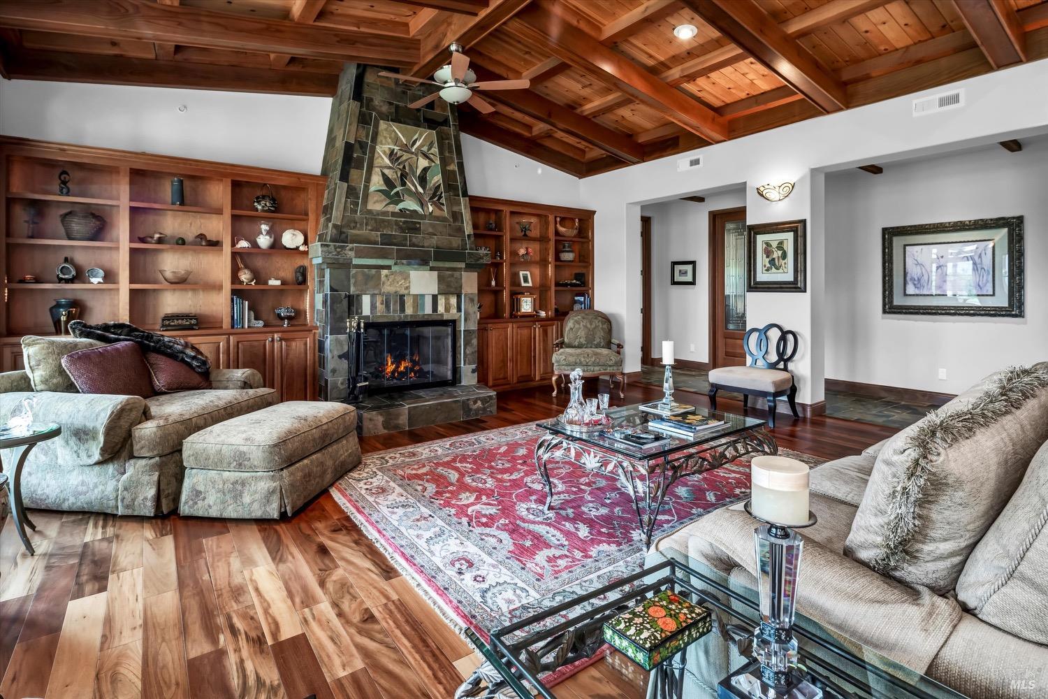 Detail Gallery Image 16 of 79 For 19255 Dallas Ct, Hidden Valley Lake,  CA 95467 - 4 Beds | 4/1 Baths