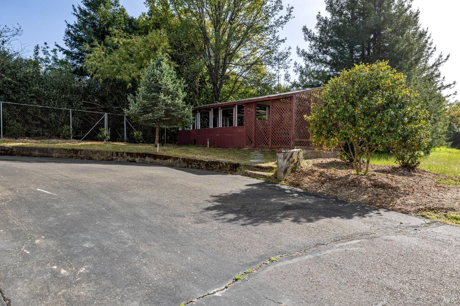 Detail Gallery Image 59 of 95 For 3314 Gravenstein Hwy, Sebastopol,  CA 95472 - 7 Beds | 4/1 Baths