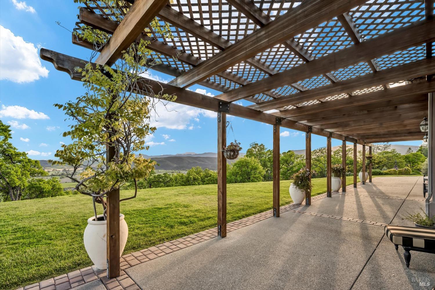 Detail Gallery Image 65 of 79 For 19255 Dallas Ct, Hidden Valley Lake,  CA 95467 - 4 Beds | 4/1 Baths