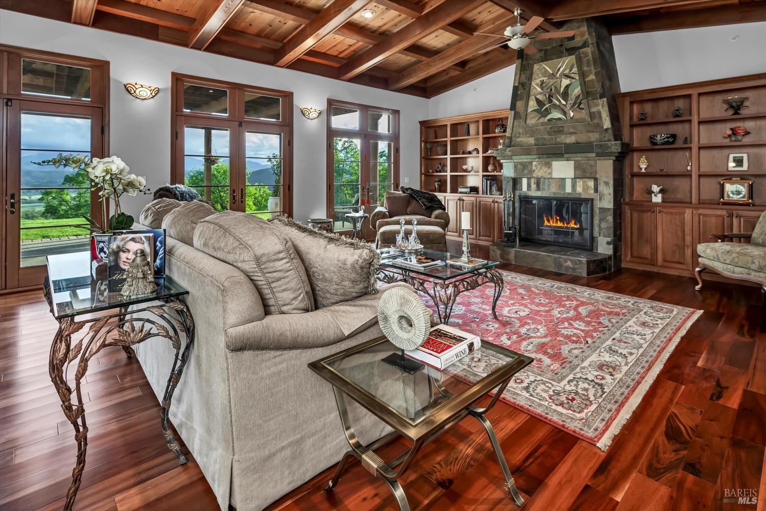Detail Gallery Image 18 of 79 For 19255 Dallas Ct, Hidden Valley Lake,  CA 95467 - 4 Beds | 4/1 Baths