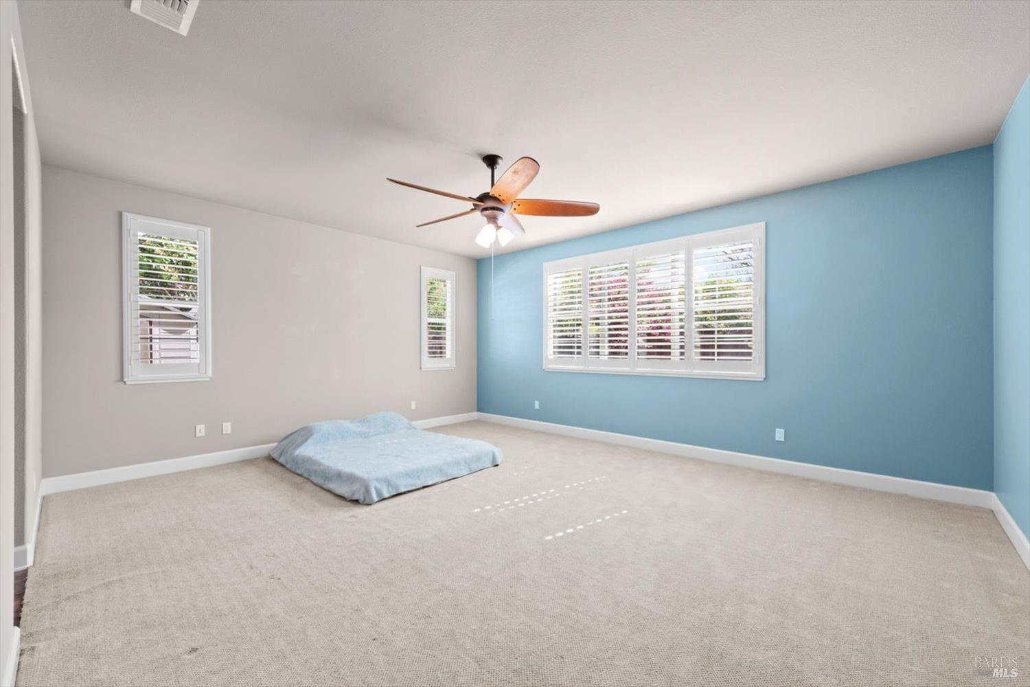 Detail Gallery Image 35 of 77 For 502 Longwood Pl, Vacaville,  CA 95688 - 3 Beds | 3/1 Baths