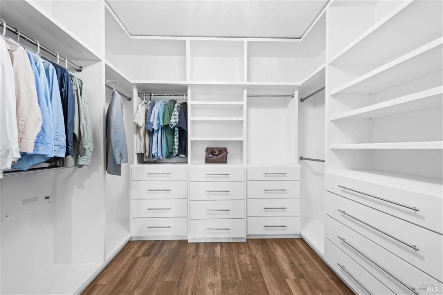 Detail Gallery Image 39 of 77 For 502 Longwood Pl, Vacaville,  CA 95688 - 3 Beds | 3/1 Baths