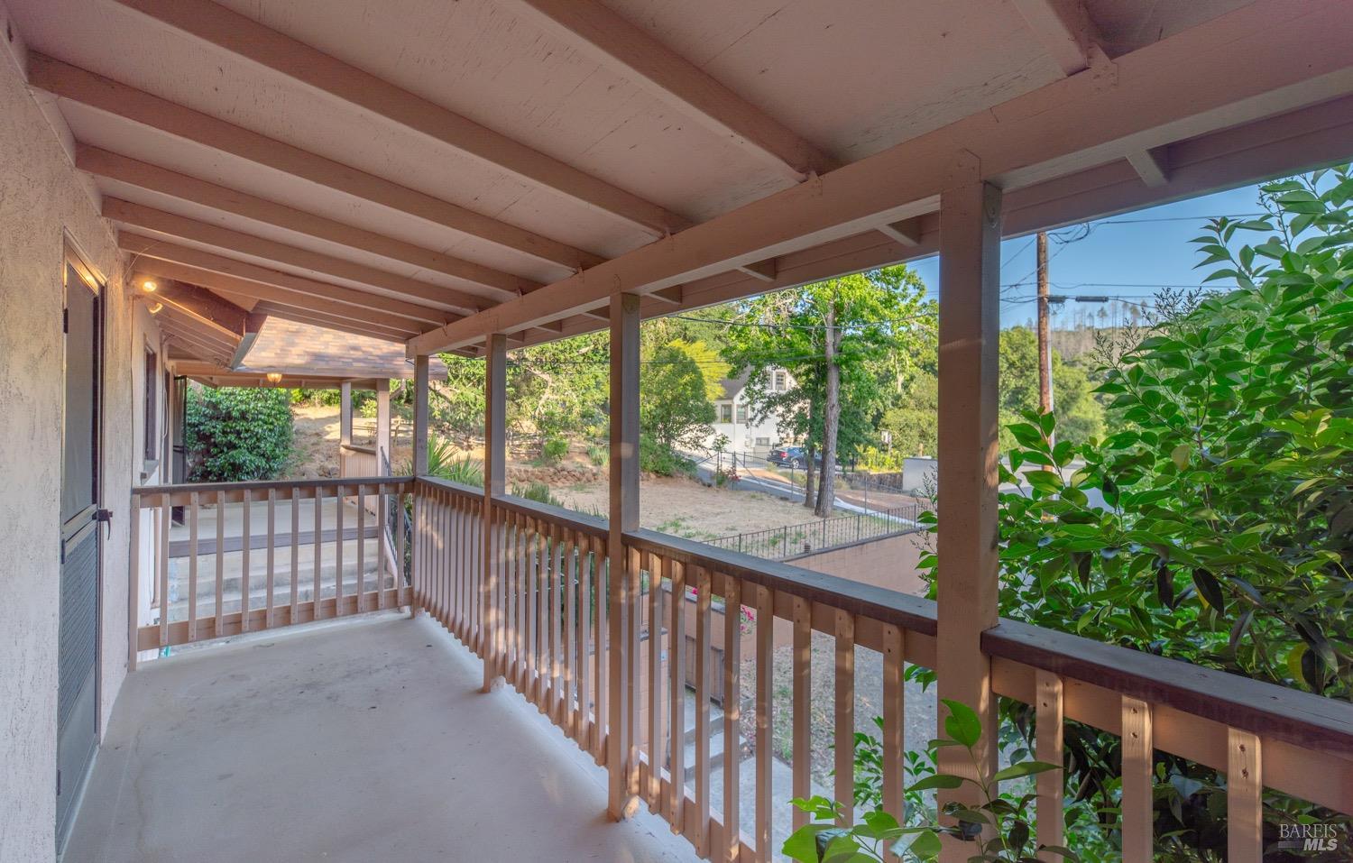 Detail Gallery Image 8 of 18 For 104 Rose Ln, Napa,  CA 94574 - 2 Beds | 2 Baths