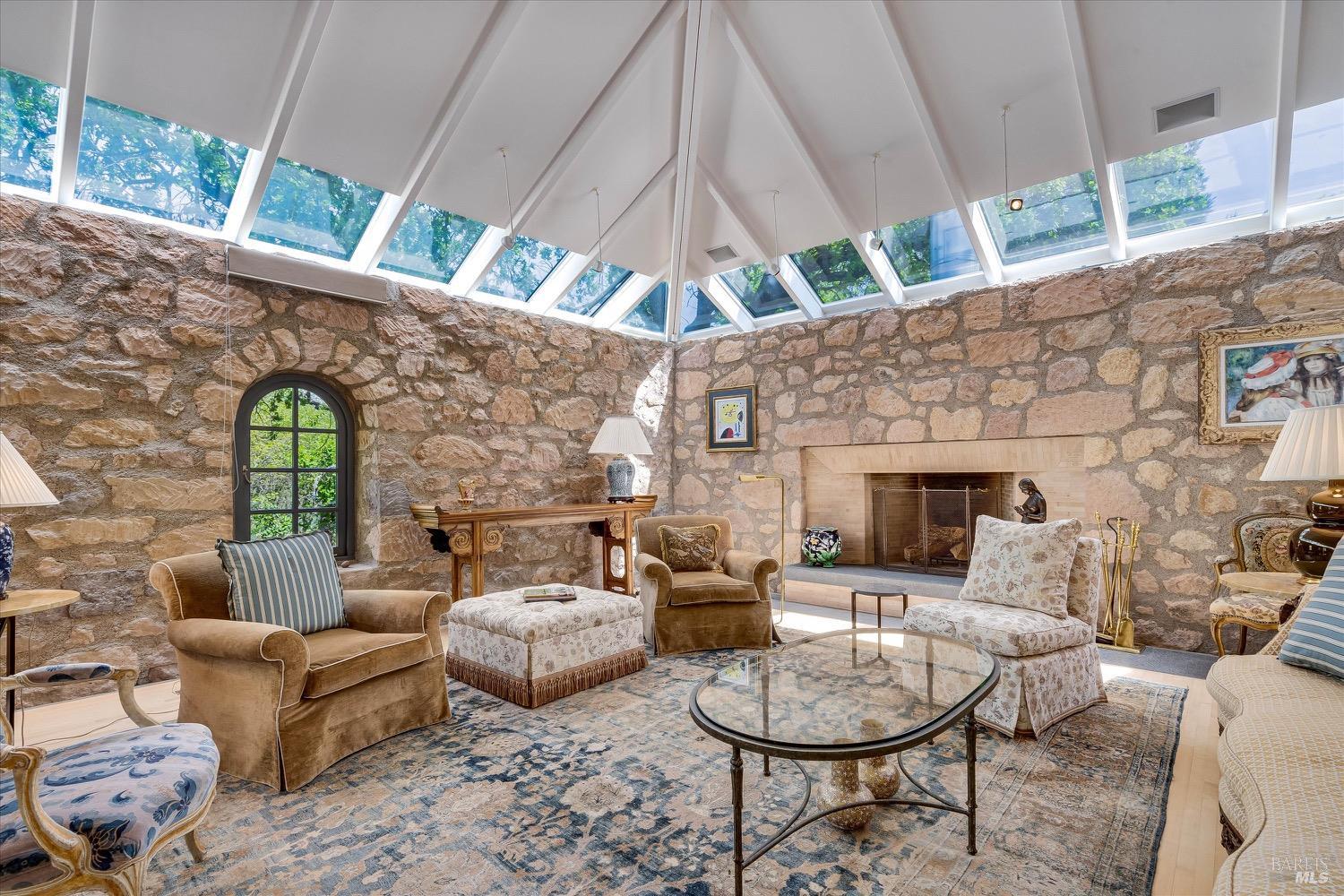 Detail Gallery Image 14 of 43 For 1095 Lodi Ln, Saint Helena,  CA 94574 - 3 Beds | 3/1 Baths
