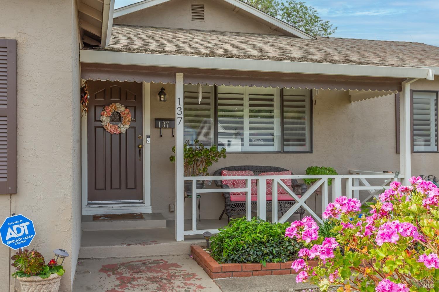 Detail Gallery Image 4 of 45 For 137 Webster St, Vallejo,  CA 94591 - 3 Beds | 2 Baths