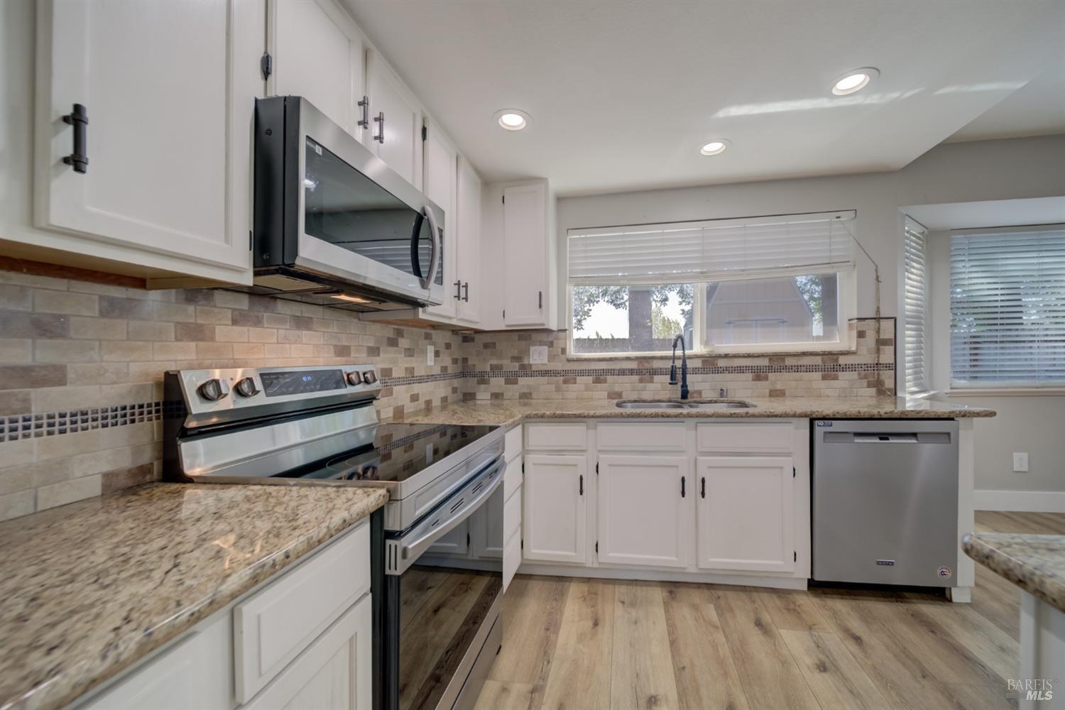 Detail Gallery Image 15 of 51 For 2415 Tea Ct, Fairfield,  CA 94534 - 3 Beds | 2/1 Baths