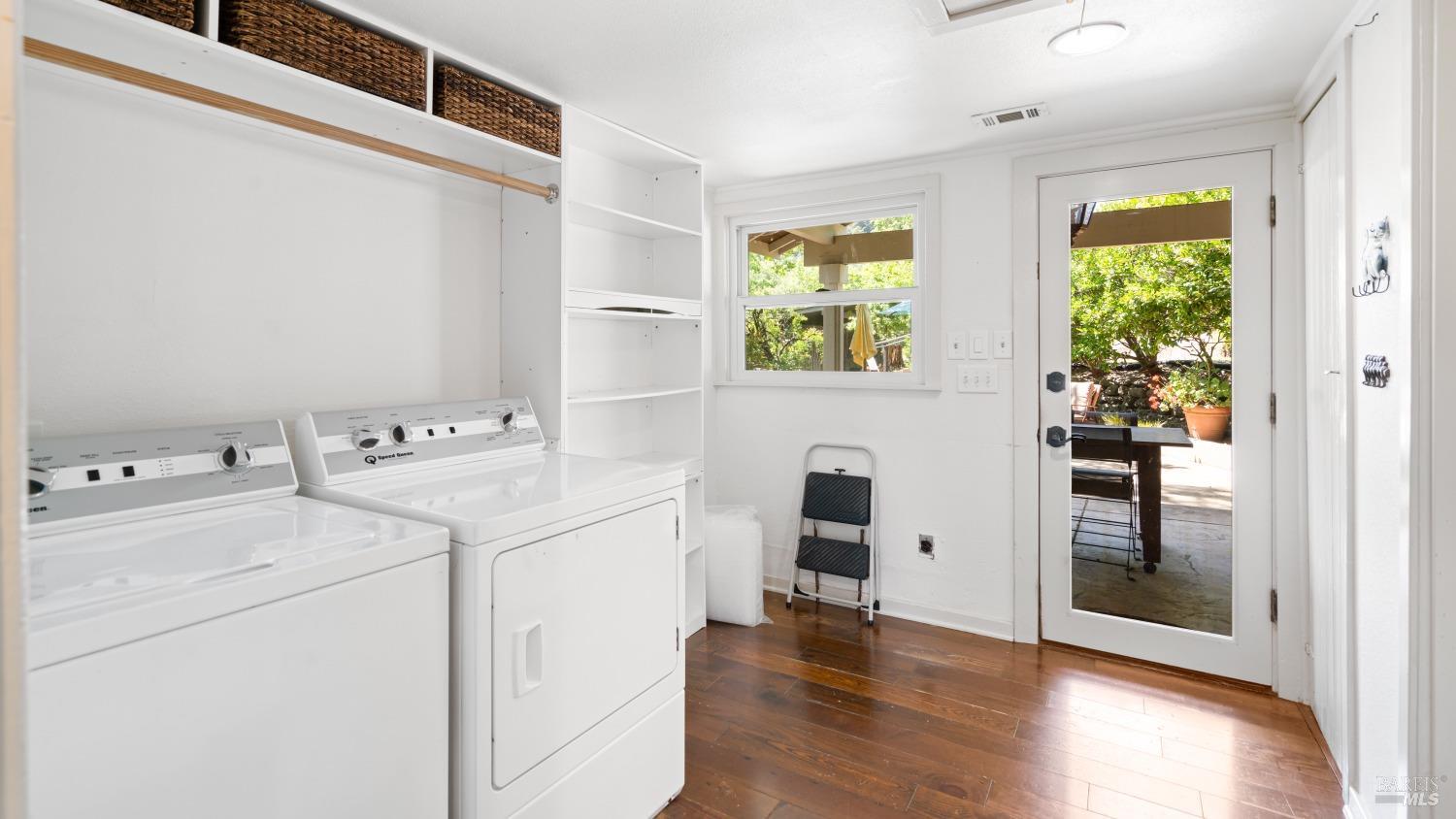 Detail Gallery Image 28 of 59 For 2267 Westside Rd, Healdsburg,  CA 95448 - 2 Beds | 2 Baths