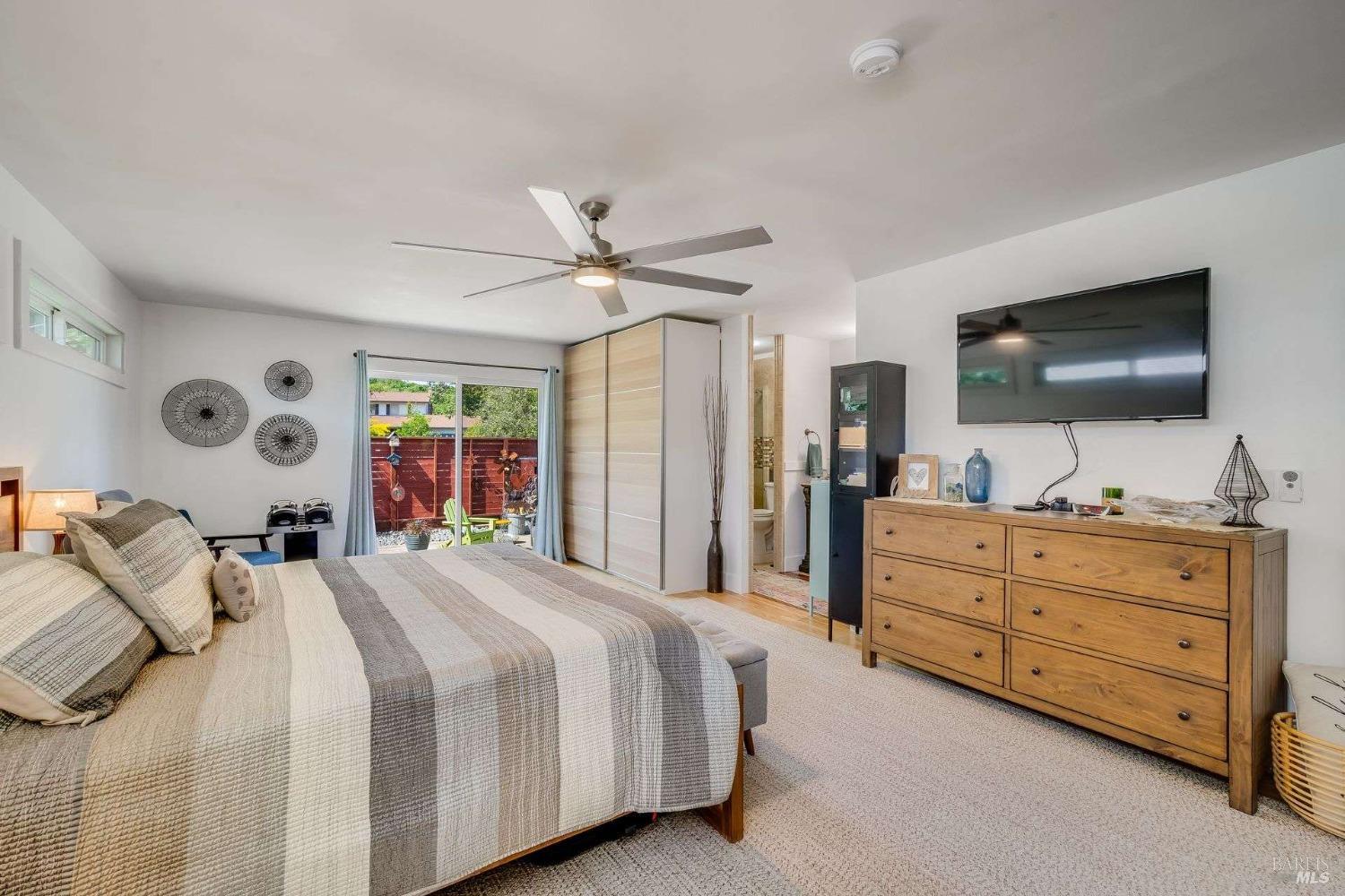 Detail Gallery Image 17 of 38 For 4897 Hoen Ave, Santa Rosa,  CA 95405 - 3 Beds | 2 Baths