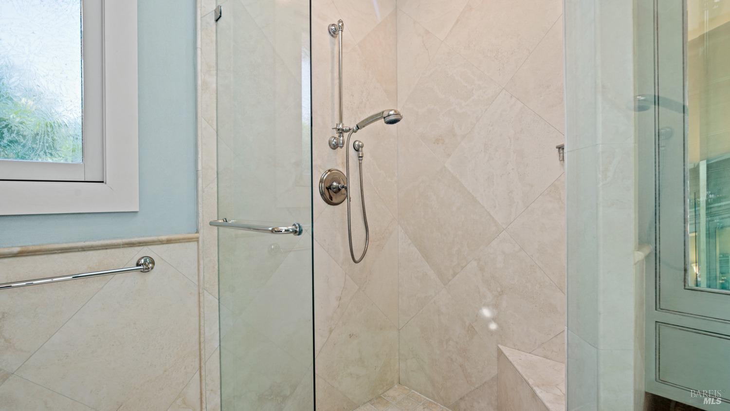Detail Gallery Image 30 of 37 For 389 Mountain View Ave, San Rafael,  CA 94901 - 3 Beds | 2/1 Baths