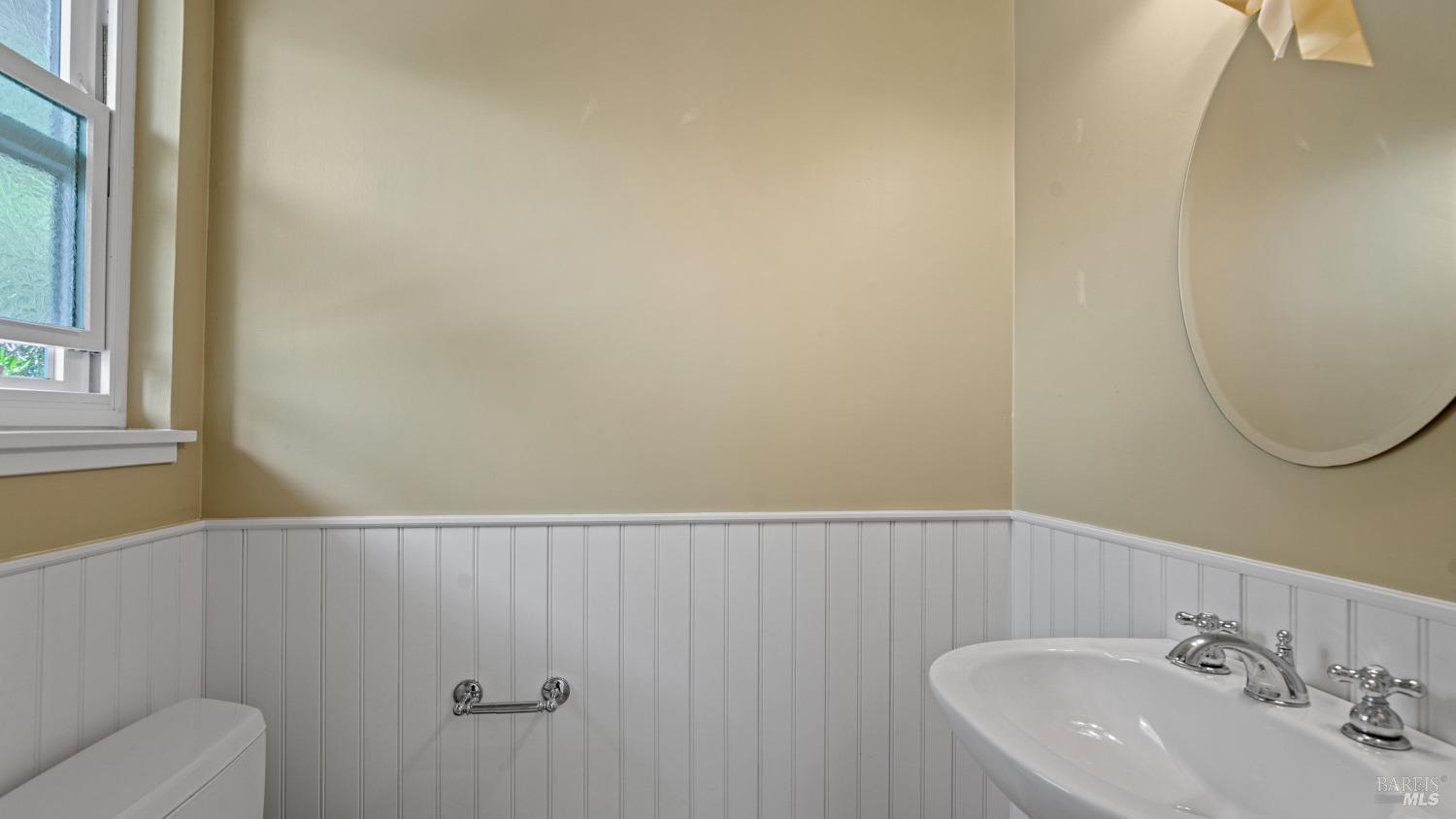Detail Gallery Image 19 of 37 For 389 Mountain View Ave, San Rafael,  CA 94901 - 3 Beds | 2/1 Baths