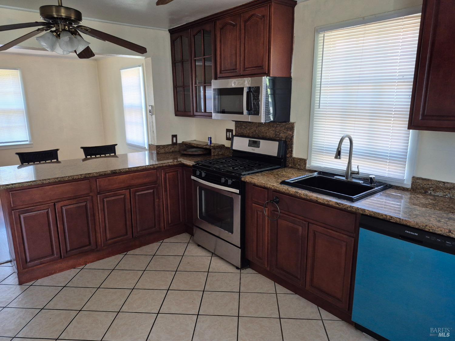 Detail Gallery Image 12 of 15 For 2269 Sacramento St, Vallejo,  CA 94590 - 3 Beds | 1 Baths