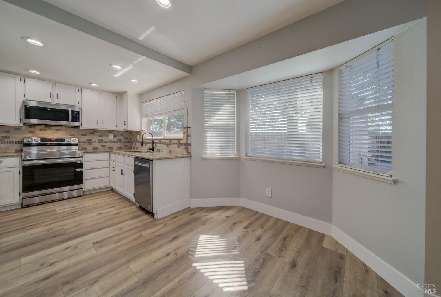 Detail Gallery Image 19 of 51 For 2415 Tea Ct, Fairfield,  CA 94534 - 3 Beds | 2/1 Baths