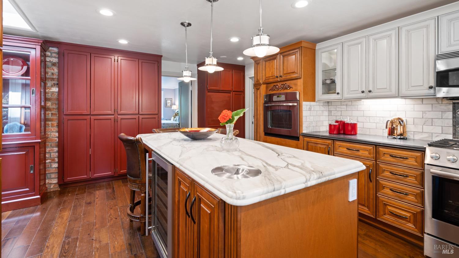 Detail Gallery Image 18 of 59 For 2267 Westside Rd, Healdsburg,  CA 95448 - 2 Beds | 2 Baths