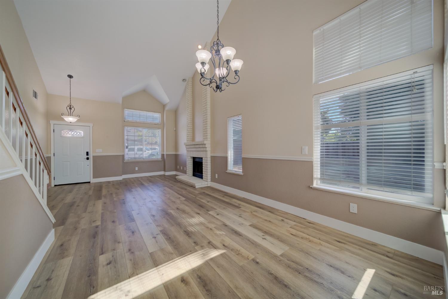 Detail Gallery Image 14 of 51 For 2415 Tea Ct, Fairfield,  CA 94534 - 3 Beds | 2/1 Baths