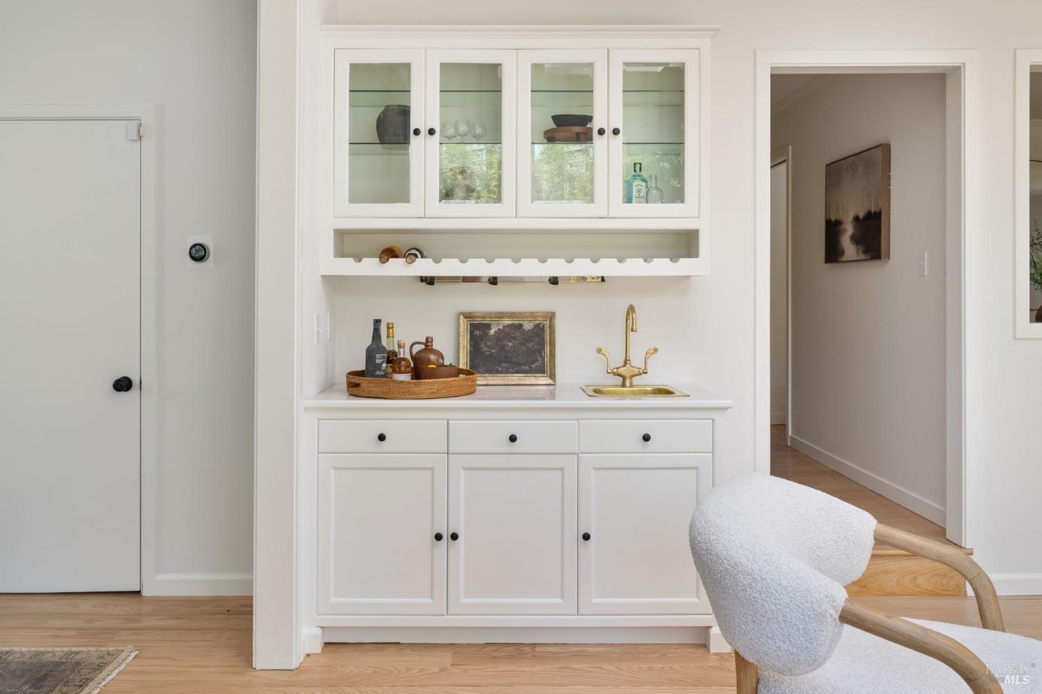 Detail Gallery Image 11 of 74 For 30 Tarry Rd, San Anselmo,  CA 94960 - 5 Beds | 3/1 Baths