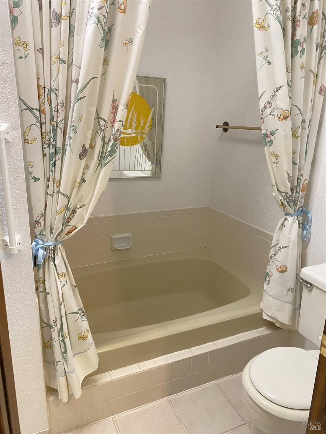Detail Gallery Image 44 of 68 For 155 Quietwood Dr, Vacaville,  CA 95688 - 4 Beds | 2/1 Baths