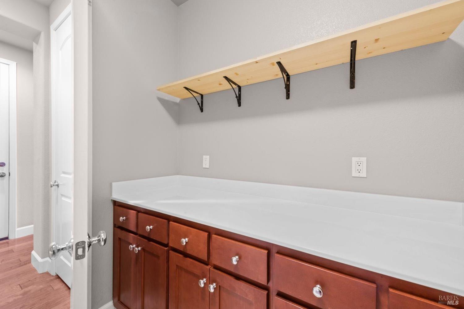 Detail Gallery Image 43 of 77 For 502 Longwood Pl, Vacaville,  CA 95688 - 3 Beds | 3/1 Baths