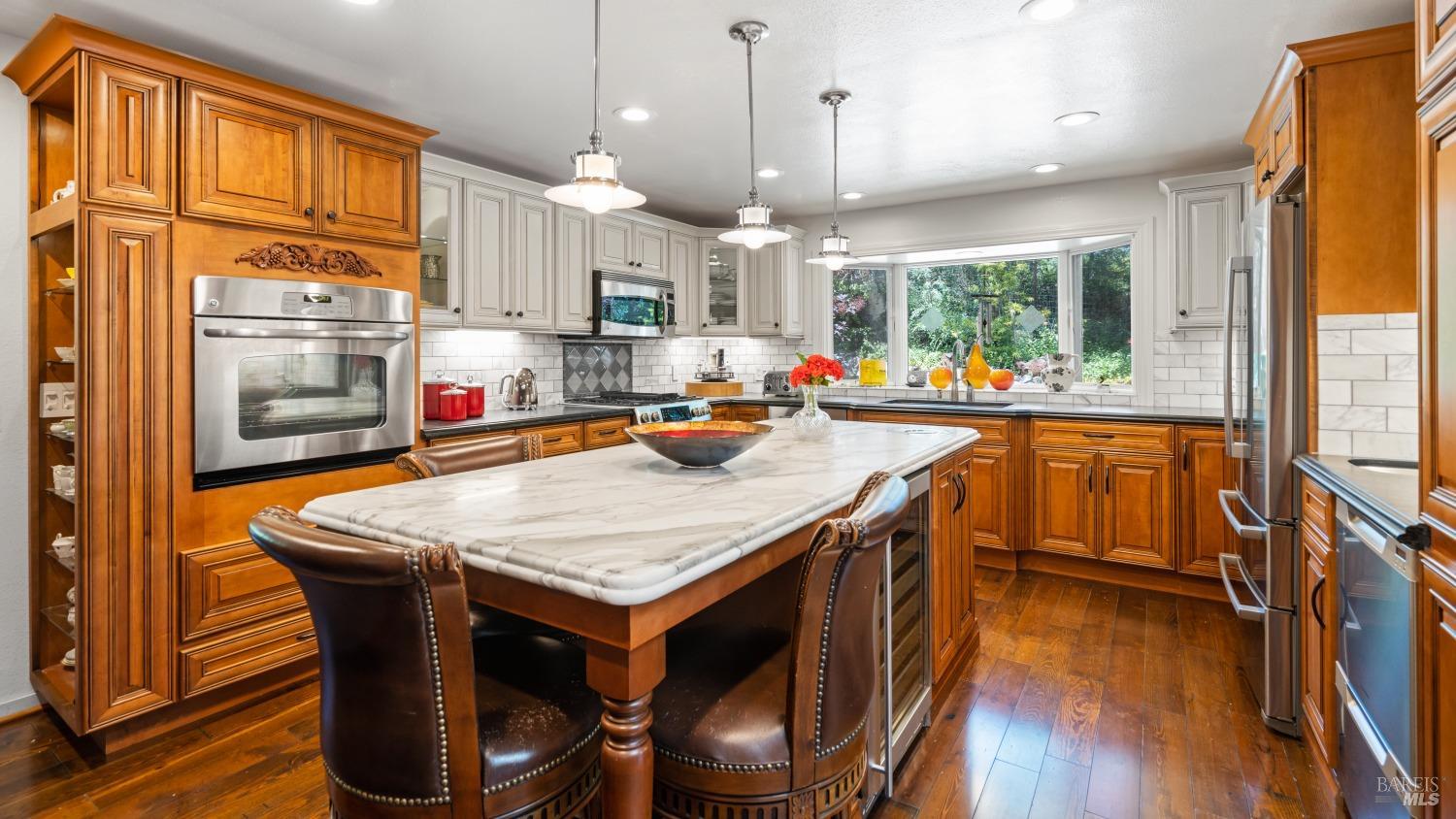 Detail Gallery Image 15 of 59 For 2267 Westside Rd, Healdsburg,  CA 95448 - 2 Beds | 2 Baths