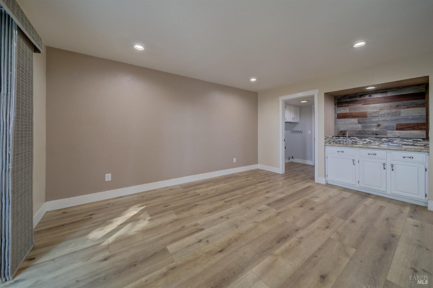 Detail Gallery Image 21 of 51 For 2415 Tea Ct, Fairfield,  CA 94534 - 3 Beds | 2/1 Baths