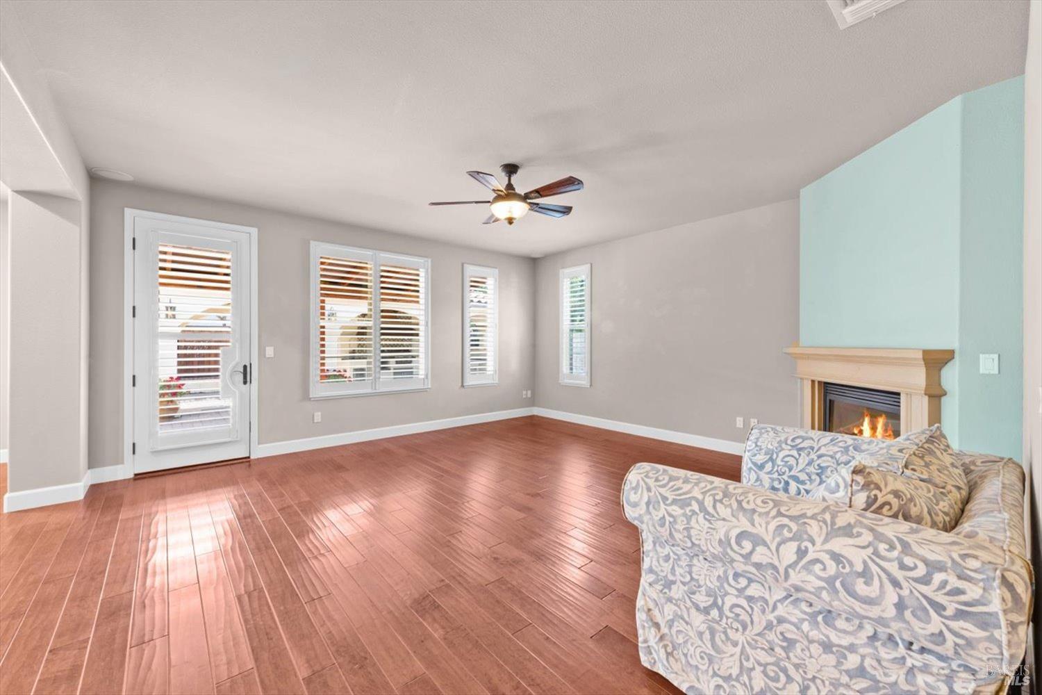 Detail Gallery Image 17 of 77 For 502 Longwood Pl, Vacaville,  CA 95688 - 3 Beds | 3/1 Baths