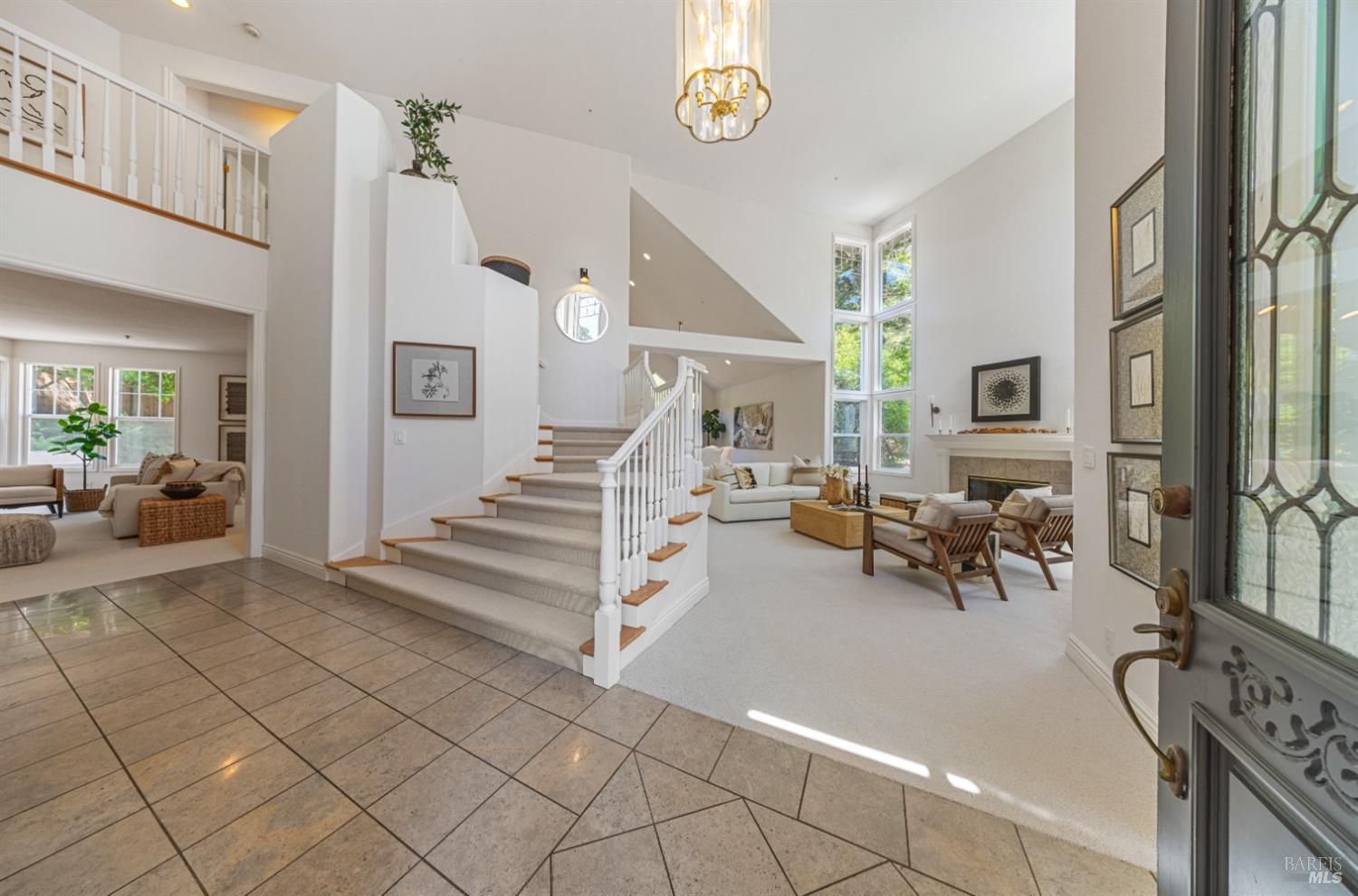 Detail Gallery Image 6 of 35 For 438 Laverne Ave, Mill Valley,  CA 94941 - 4 Beds | 3/1 Baths