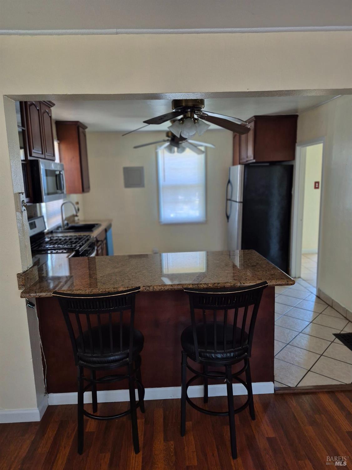 Detail Gallery Image 10 of 15 For 2269 Sacramento St, Vallejo,  CA 94590 - 3 Beds | 1 Baths