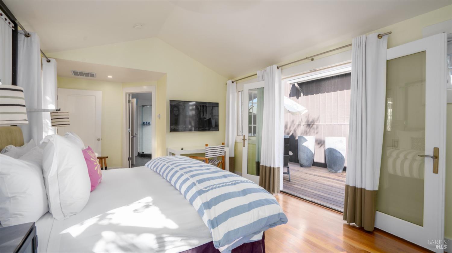Detail Gallery Image 29 of 90 For 4044 Sonoma Hwy #16,  Napa,  CA 94559 - 3 Beds | 3/1 Baths