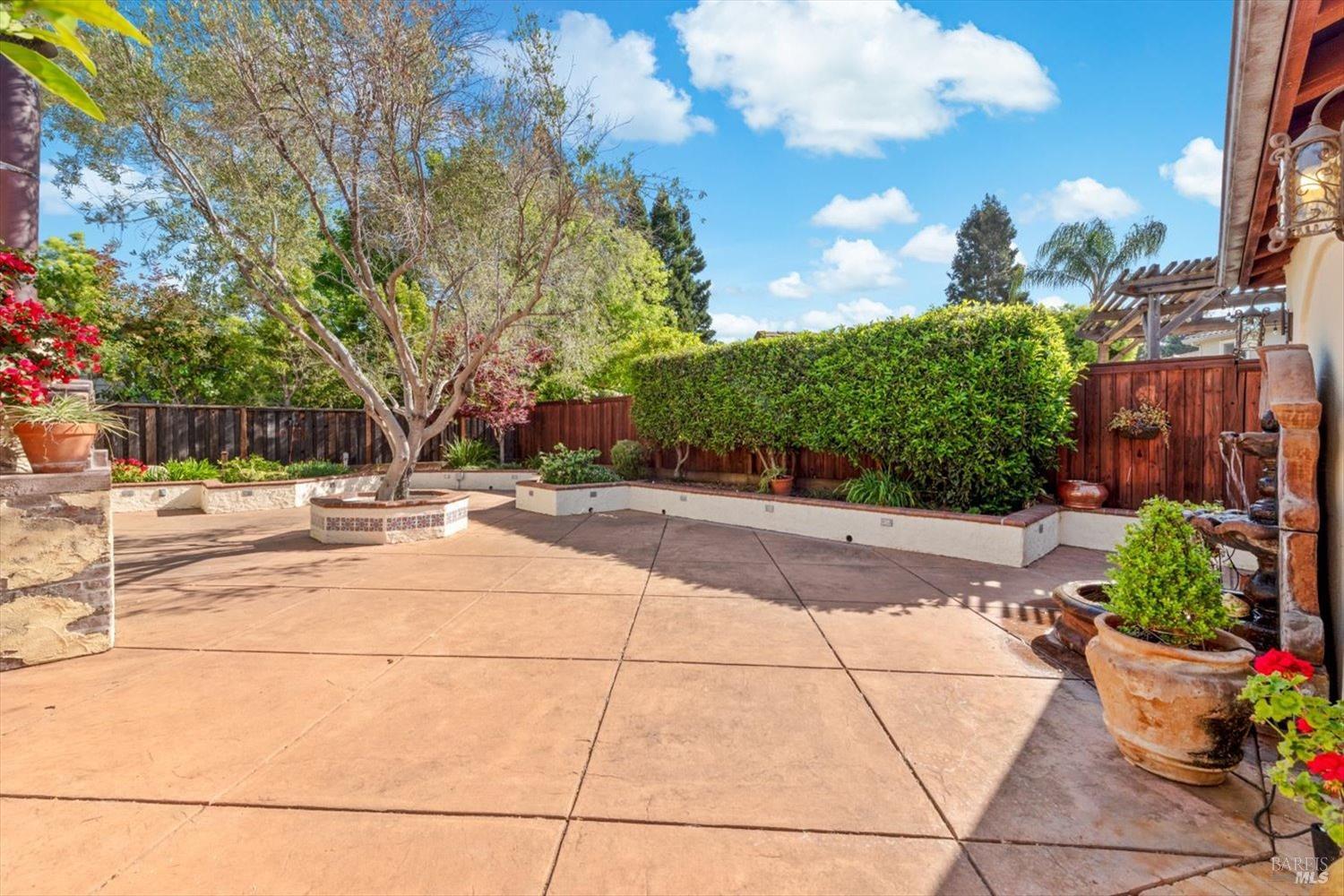 Detail Gallery Image 68 of 77 For 502 Longwood Pl, Vacaville,  CA 95688 - 3 Beds | 3/1 Baths