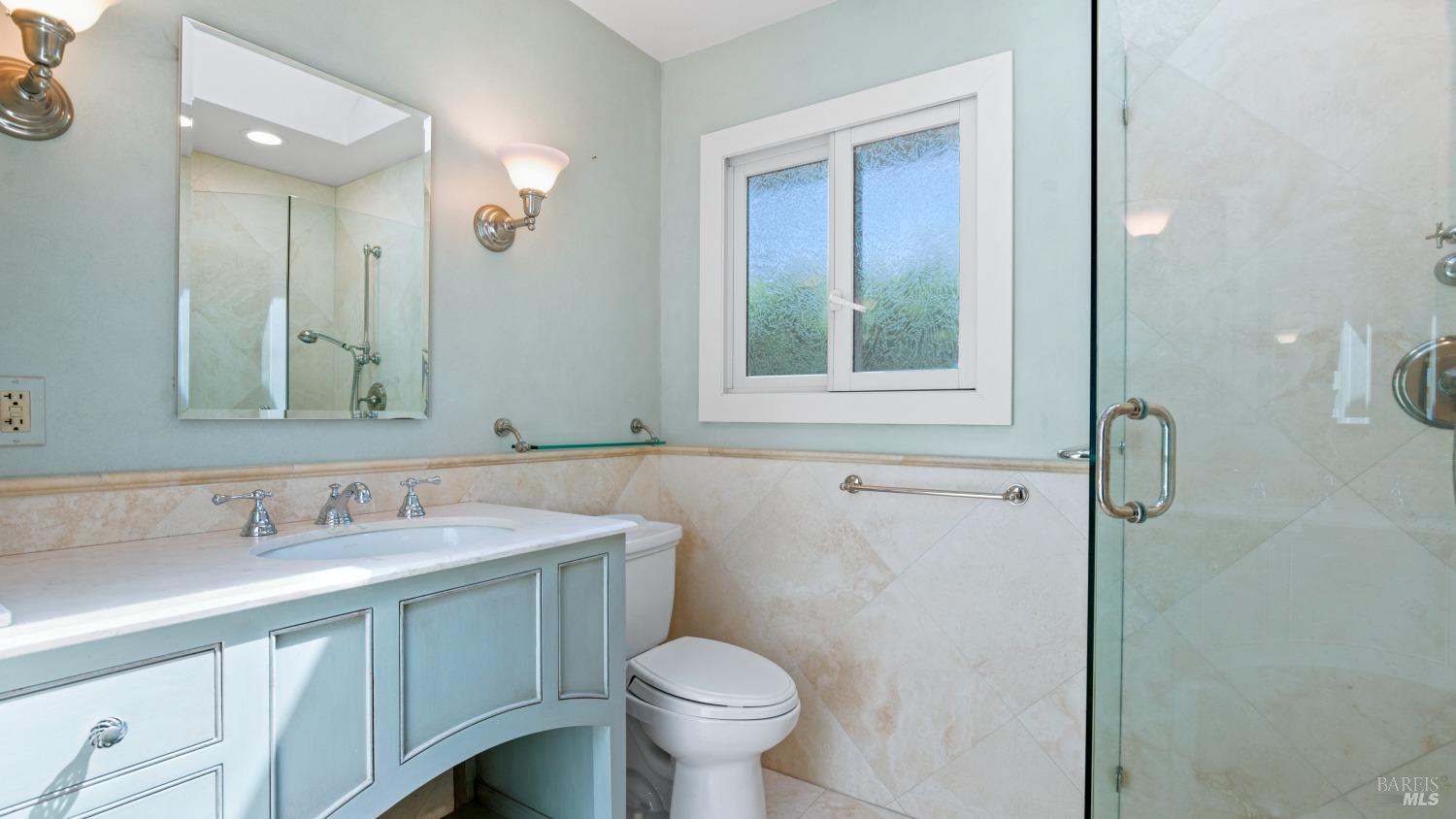 Detail Gallery Image 29 of 37 For 389 Mountain View Ave, San Rafael,  CA 94901 - 3 Beds | 2/1 Baths