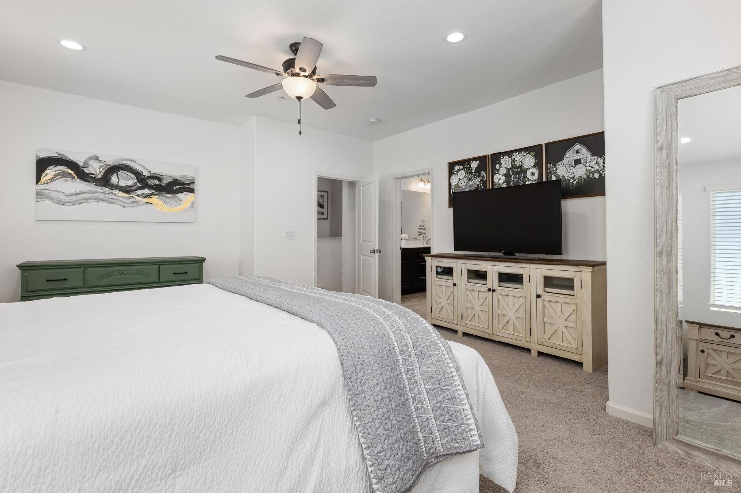 Detail Gallery Image 24 of 47 For 5635 Vanden Rd, Vacaville,  CA 95687 - 4 Beds | 3 Baths