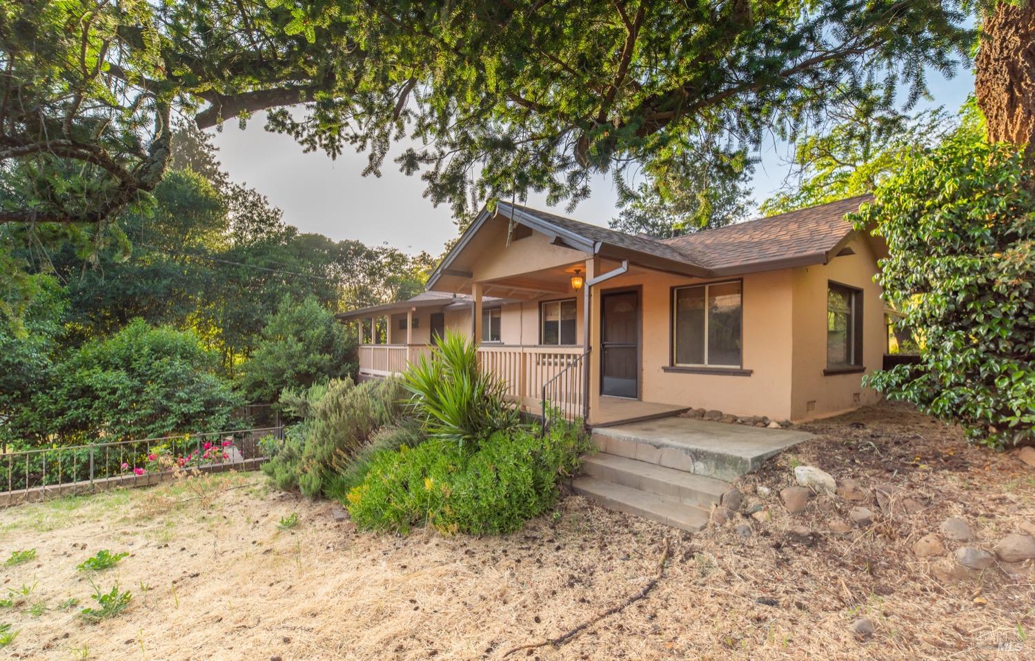 Detail Gallery Image 15 of 18 For 104 Rose Ln, Napa,  CA 94574 - 2 Beds | 2 Baths
