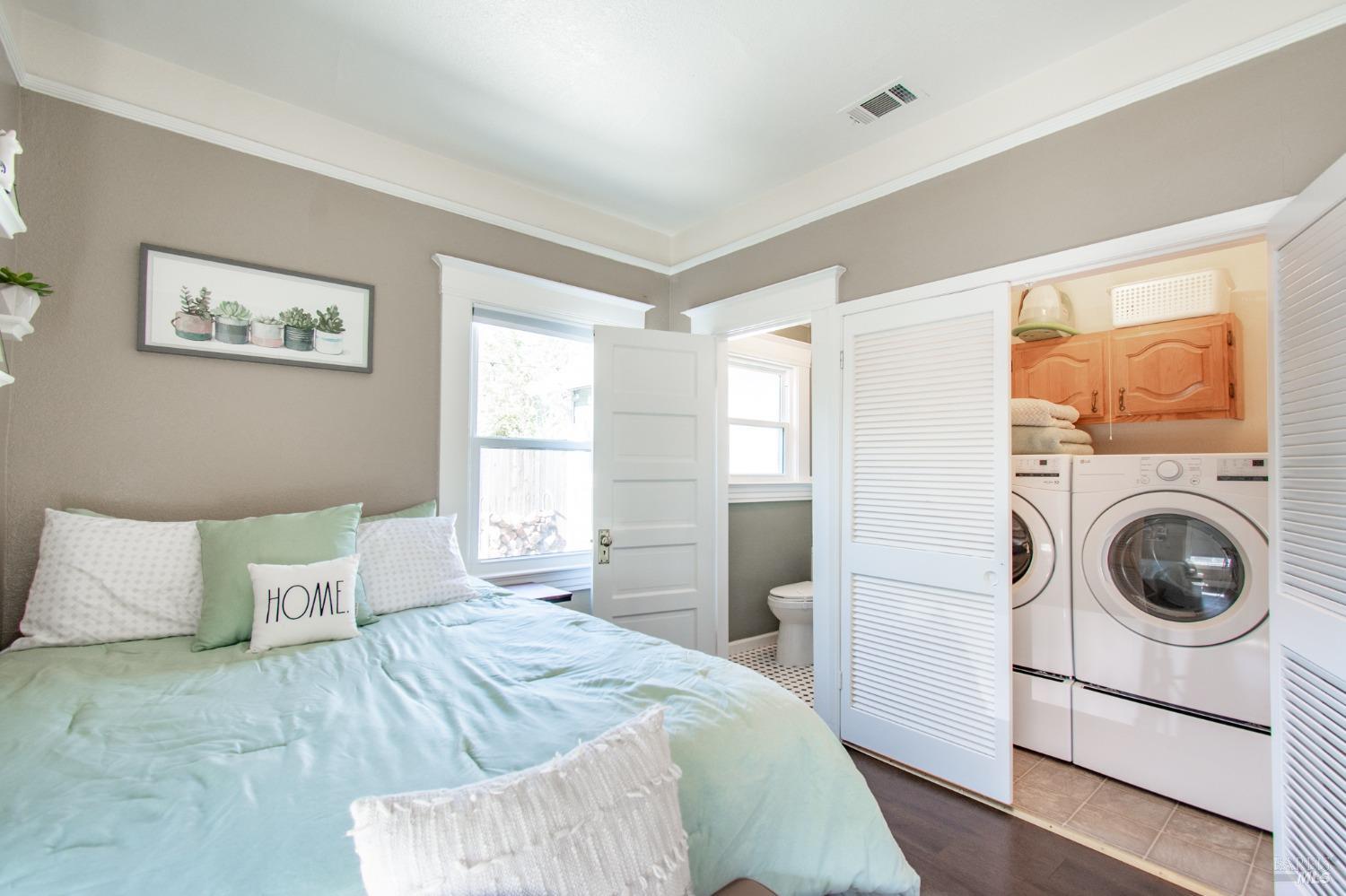 Detail Gallery Image 6 of 25 For 231 E Mayes St, Dixon,  CA 95620 - 3 Beds | 1/1 Baths