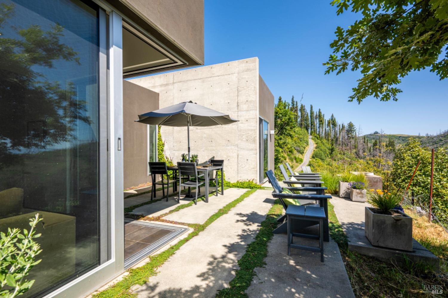 Detail Gallery Image 30 of 44 For 8909 Mill Creek Rd, Healdsburg,  CA 95448 - 2 Beds | 2 Baths