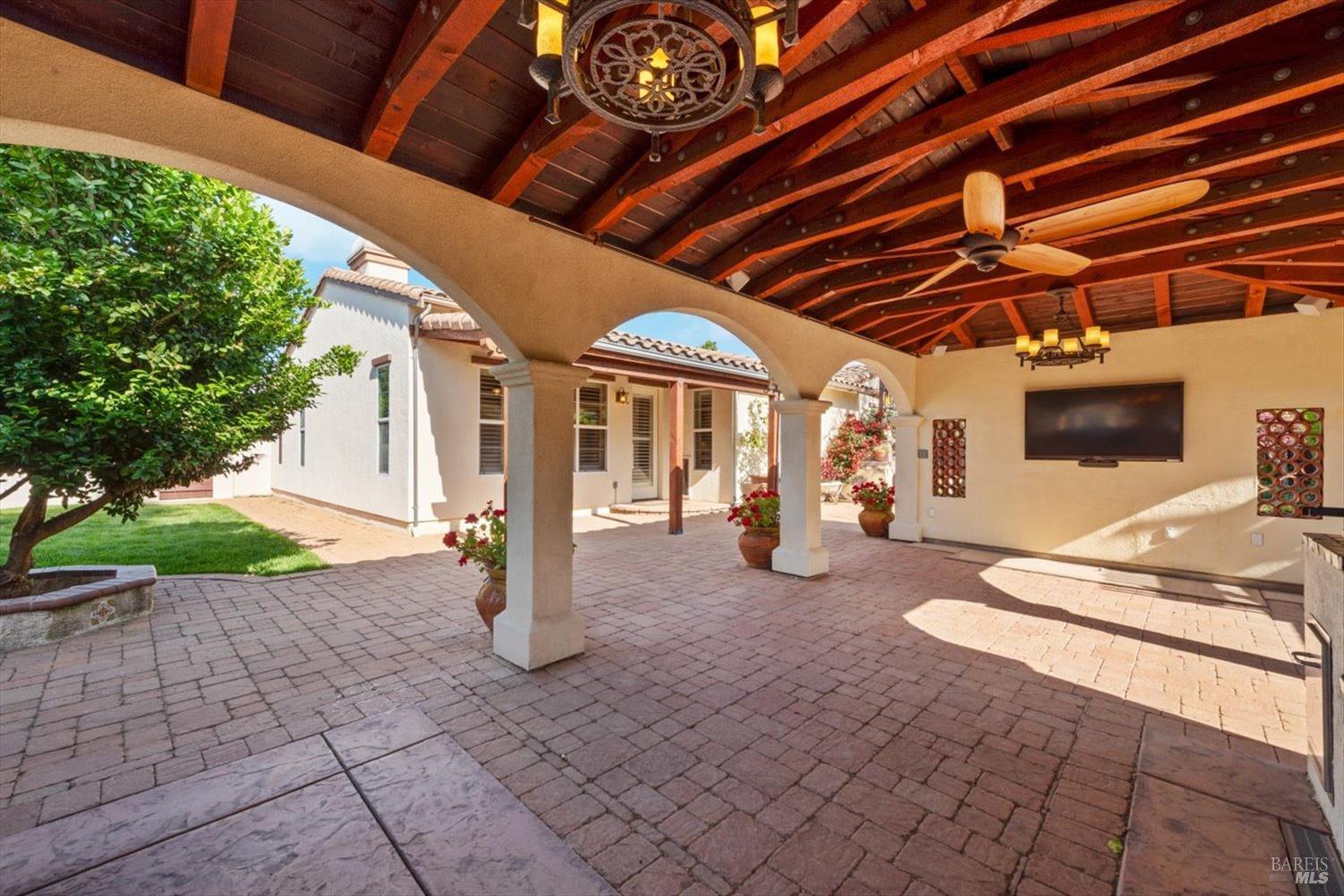 Detail Gallery Image 64 of 77 For 502 Longwood Pl, Vacaville,  CA 95688 - 3 Beds | 3/1 Baths