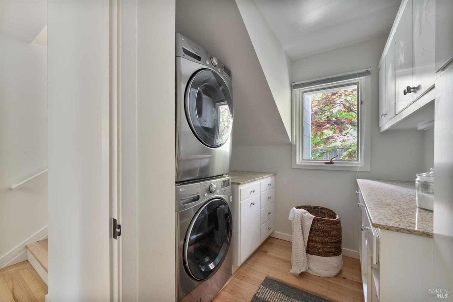 Detail Gallery Image 46 of 74 For 30 Tarry Rd, San Anselmo,  CA 94960 - 5 Beds | 3/1 Baths