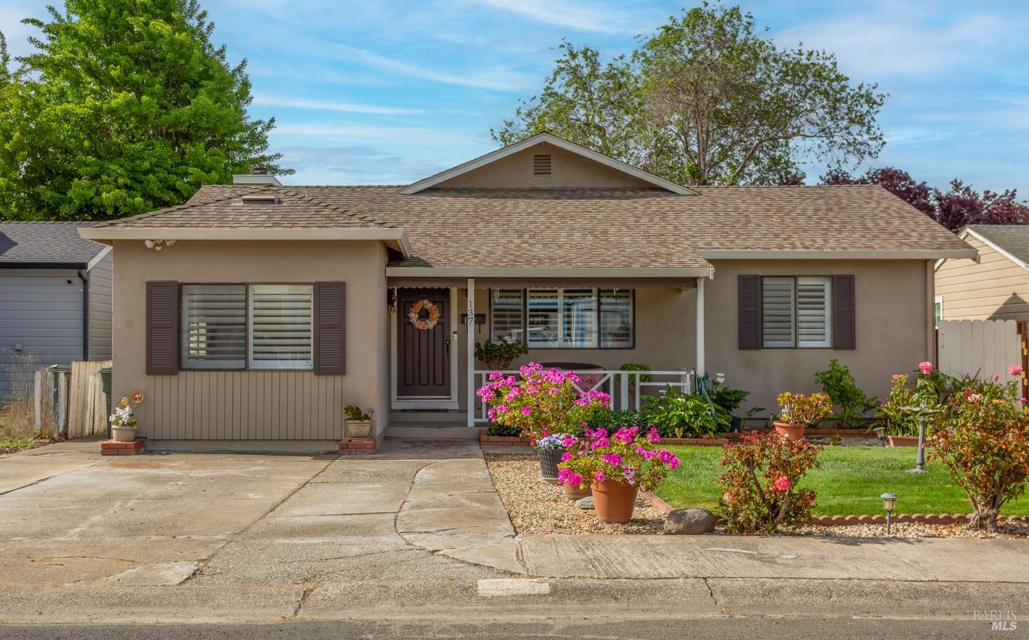 Detail Gallery Image 2 of 45 For 137 Webster St, Vallejo,  CA 94591 - 3 Beds | 2 Baths