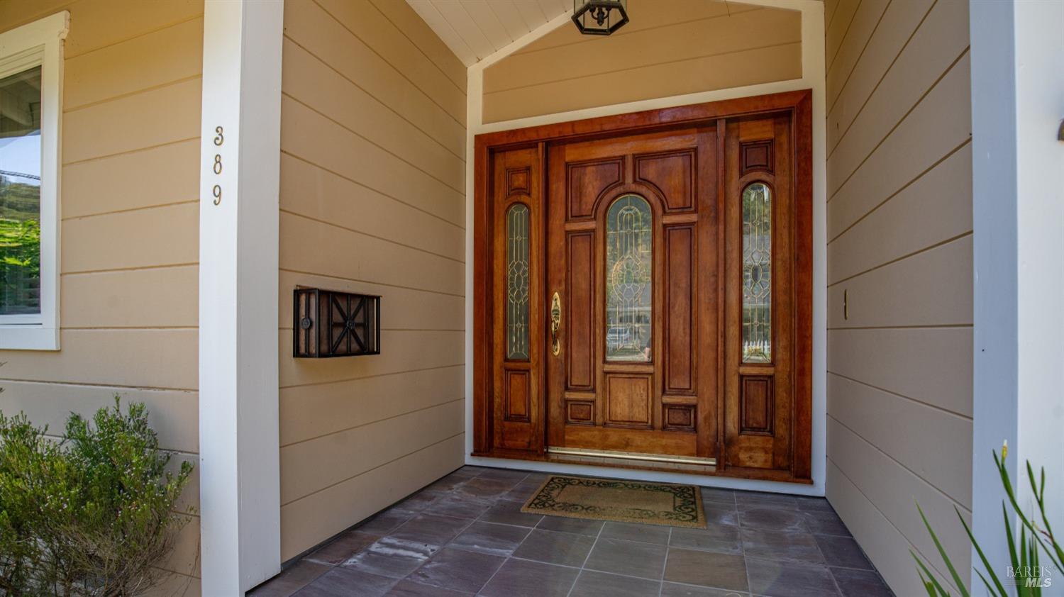 Detail Gallery Image 5 of 37 For 389 Mountain View Ave, San Rafael,  CA 94901 - 3 Beds | 2/1 Baths