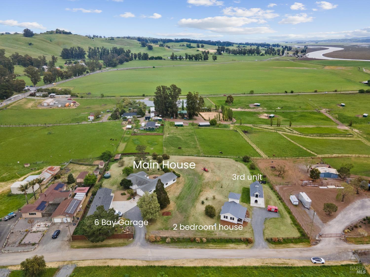 Detail Gallery Image 3 of 73 For 5082 Lakeville Hwy, Petaluma,  CA 94954 - 5 Beds | 4 Baths