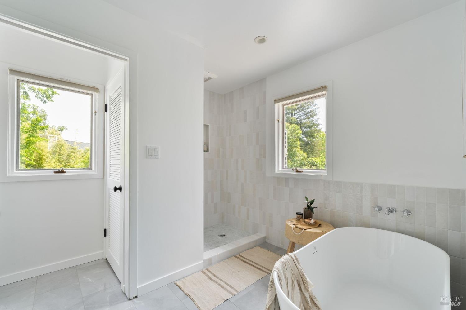 Detail Gallery Image 29 of 74 For 30 Tarry Rd, San Anselmo,  CA 94960 - 5 Beds | 3/1 Baths
