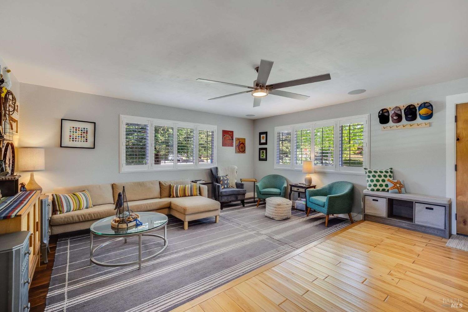 Detail Gallery Image 4 of 38 For 4897 Hoen Ave, Santa Rosa,  CA 95405 - 3 Beds | 2 Baths