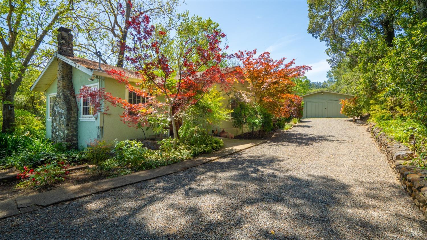 Detail Gallery Image 6 of 59 For 2267 Westside Rd, Healdsburg,  CA 95448 - 2 Beds | 2 Baths