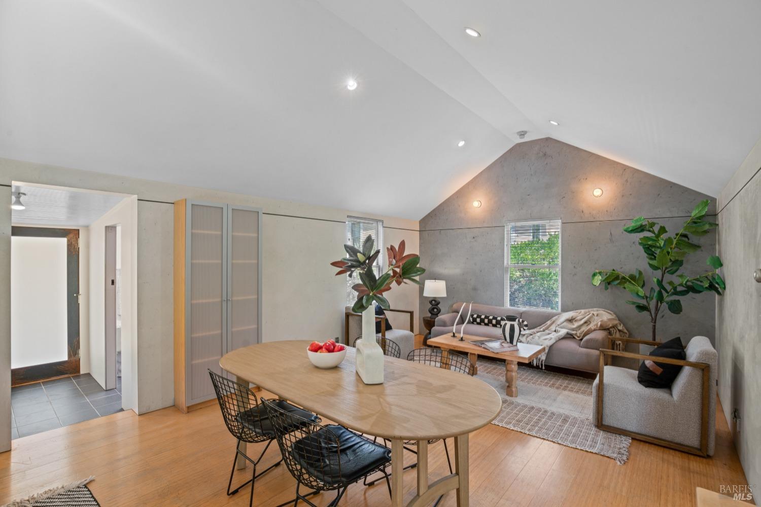 Detail Gallery Image 27 of 47 For 623 3rd St, Napa,  CA 94559 - 2 Beds | 2 Baths