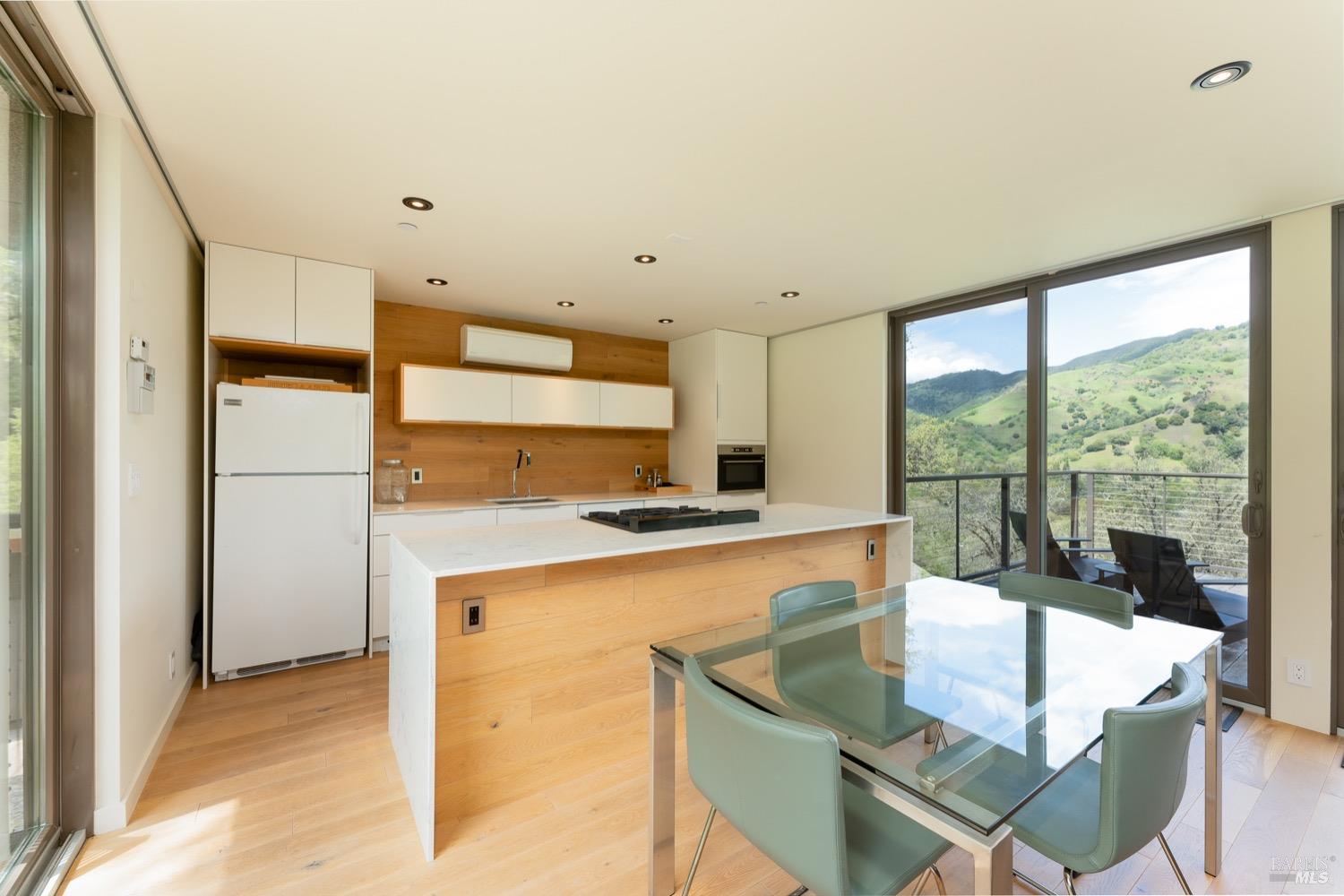 Detail Gallery Image 8 of 36 For 4305 Long Valley Ranch Rd, Ukiah,  CA 95482 - 2 Beds | 1 Baths