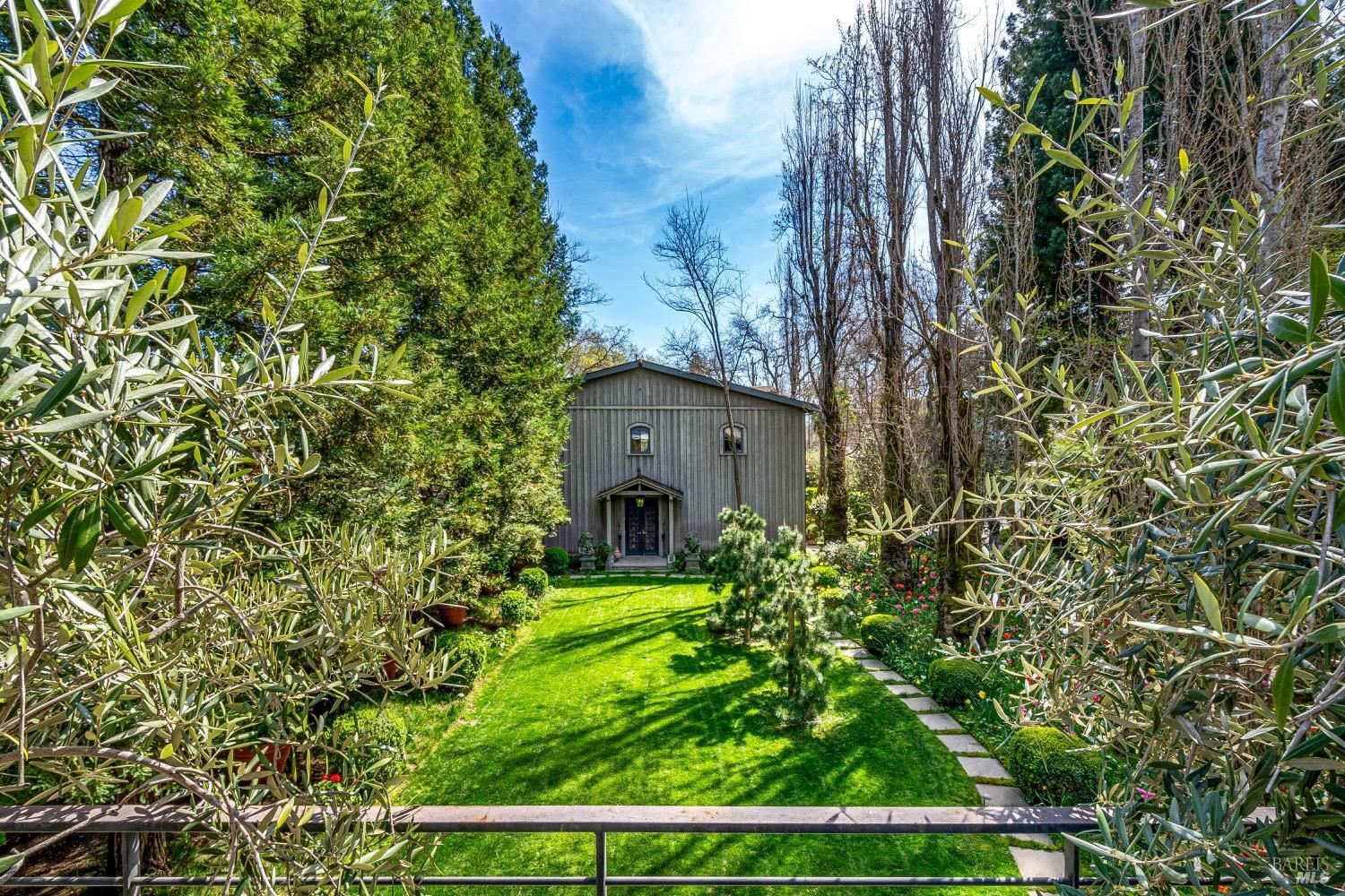 Detail Gallery Image 38 of 43 For 1095 Lodi Ln, Saint Helena,  CA 94574 - 3 Beds | 3/1 Baths