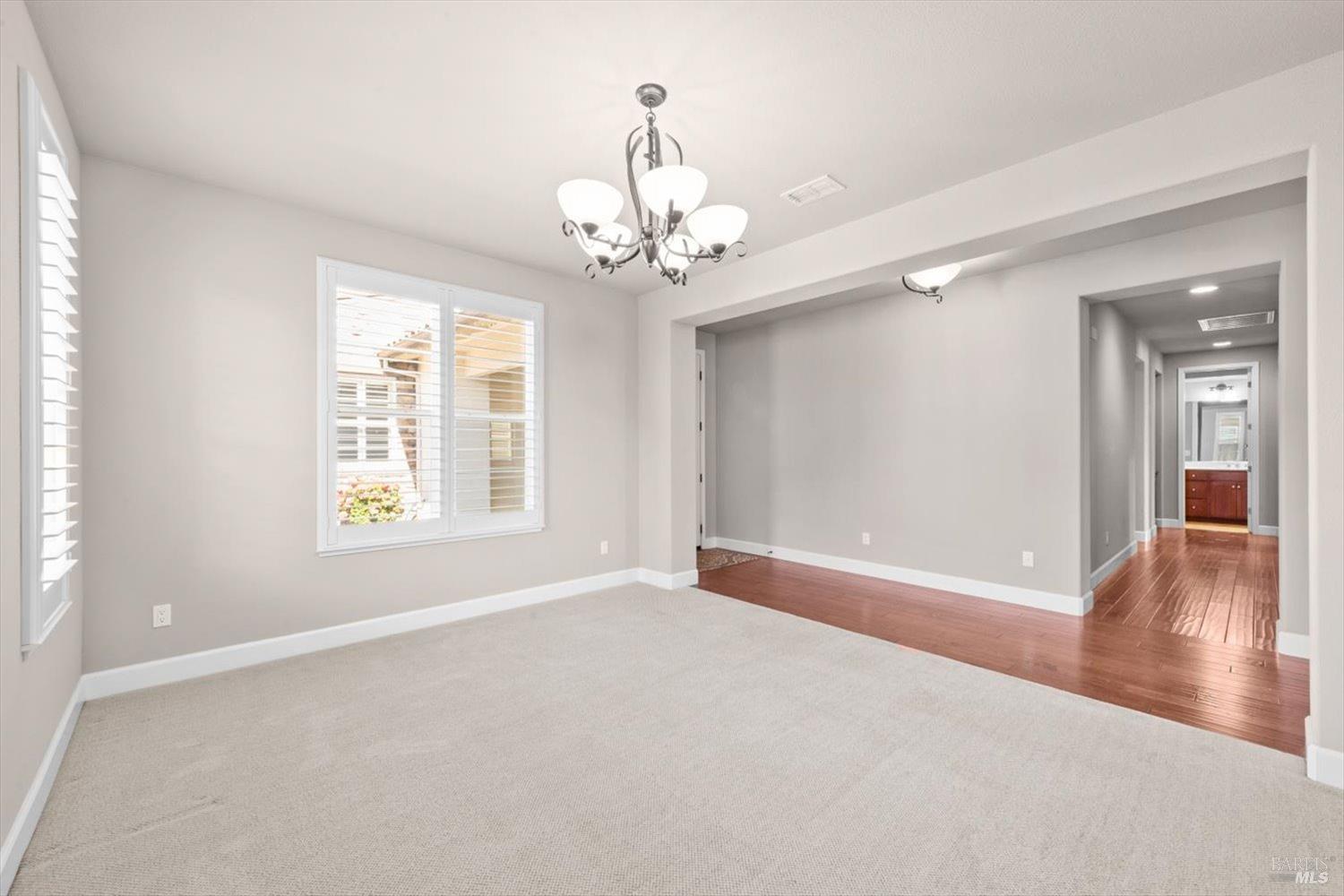 Detail Gallery Image 16 of 77 For 502 Longwood Pl, Vacaville,  CA 95688 - 3 Beds | 3/1 Baths