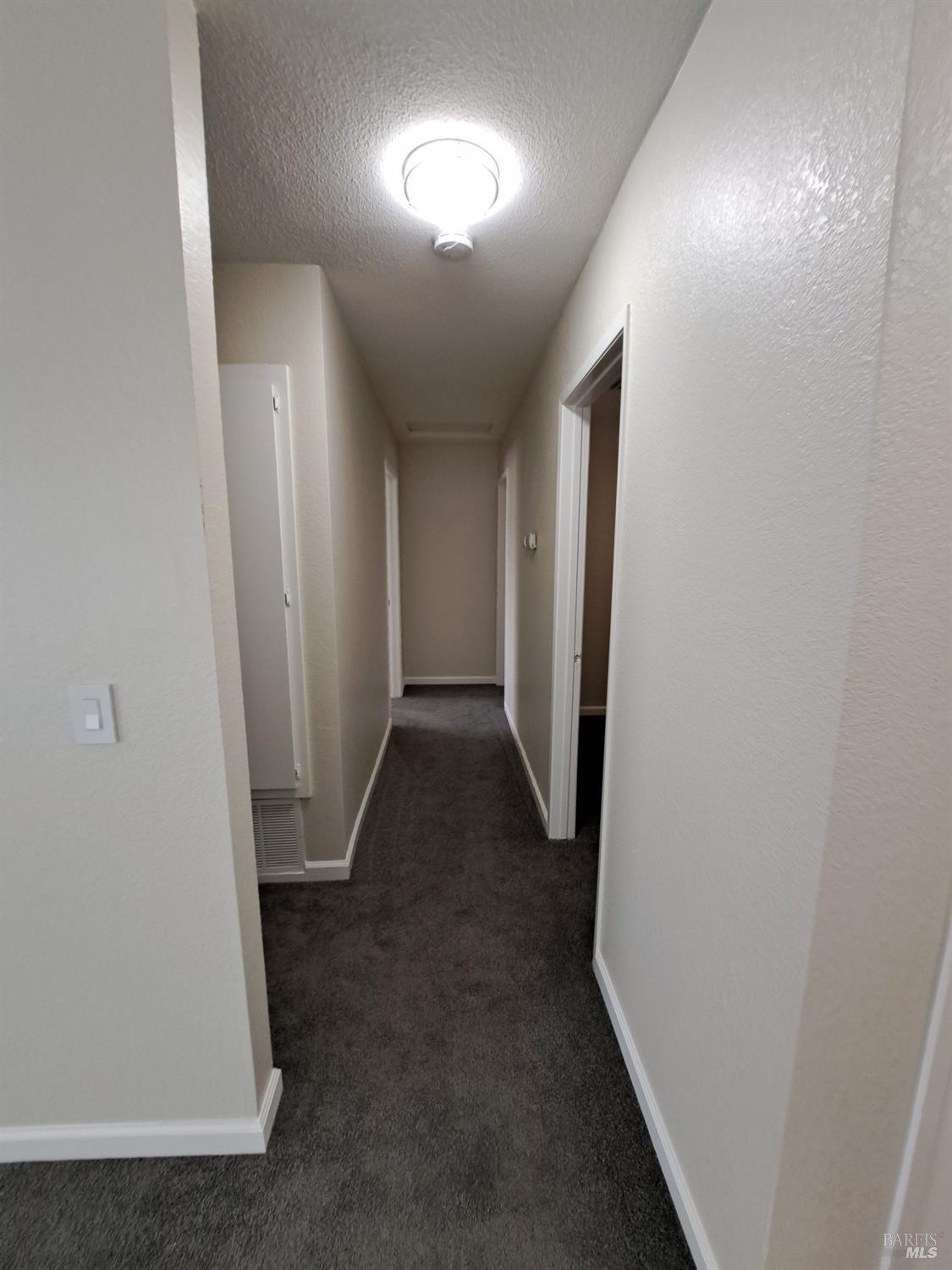 Detail Gallery Image 10 of 20 For 1161 Bedford Way, Vacaville,  CA 95687 - 3 Beds | 2 Baths